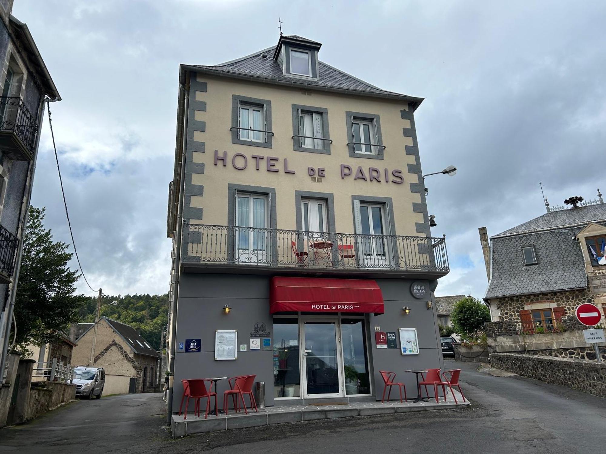 Logis Hotel De Paris Murol Bagian luar foto