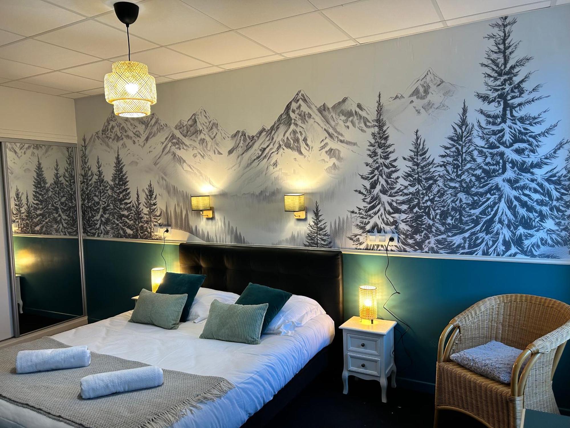 Logis Hotel De Paris Murol Bagian luar foto